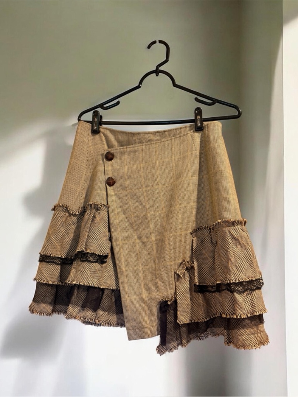 Vintage Y2K-inspired brown check/plaid skirt ✨